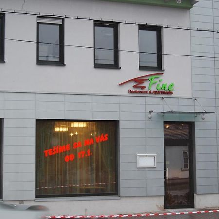 Fine Restaurant & Apartments مالاتسكي المظهر الخارجي الصورة