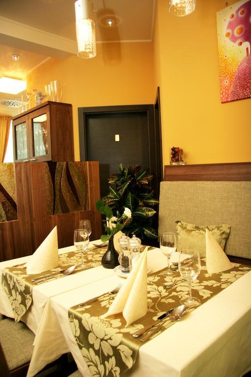 Fine Restaurant & Apartments مالاتسكي المظهر الخارجي الصورة