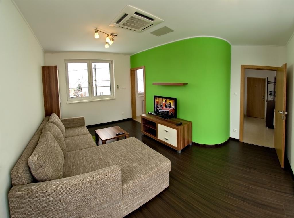 Fine Restaurant & Apartments مالاتسكي الغرفة الصورة