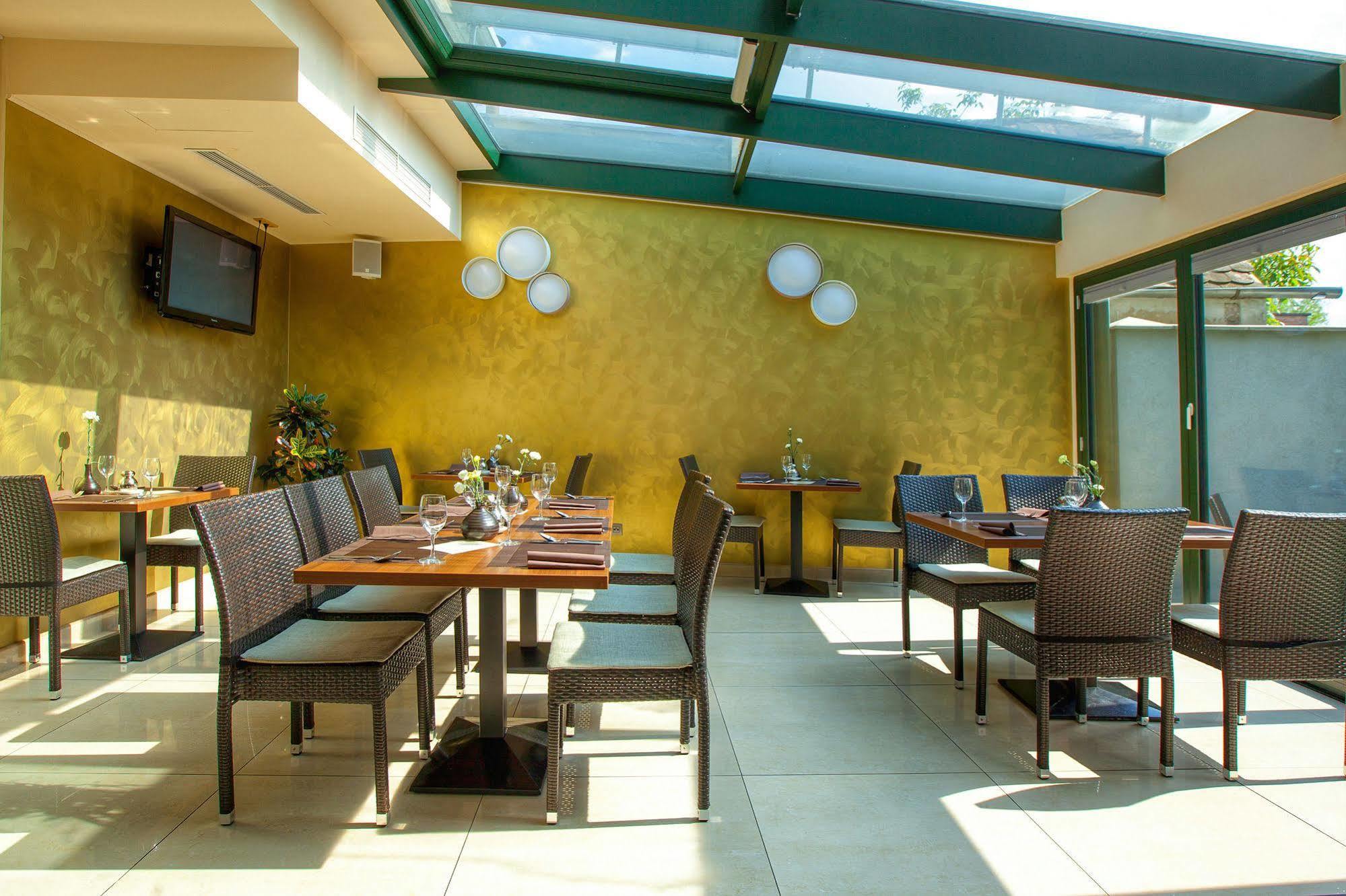 Fine Restaurant & Apartments مالاتسكي المظهر الخارجي الصورة